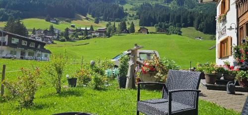 Jardín al aire libre en Ferienwohnung Zunzer