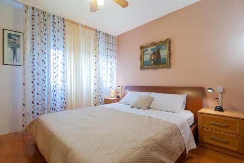 Fantasia spacious and cosy apartment close to the sea