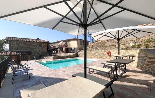 Kolam renang di atau dekat dengan Amazing Apartment In Castel Focognano