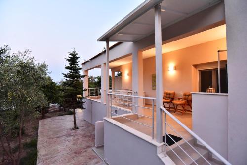 Gallery image of Adams Suite 1 in Paleo Tsifliki