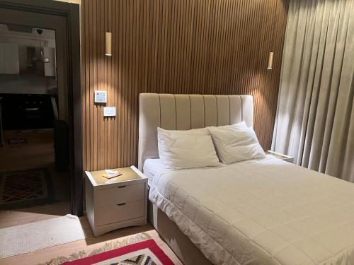 Postel nebo postele na pokoji v ubytování Luxury Stay