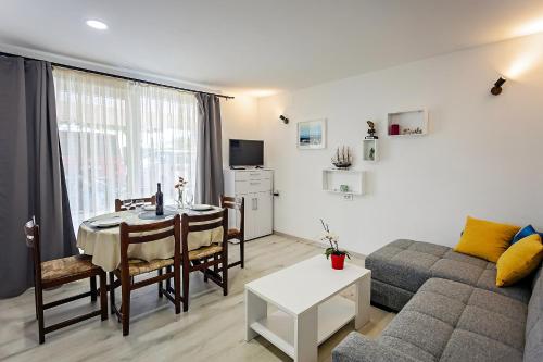 Apartmani Viktor Rogoznica