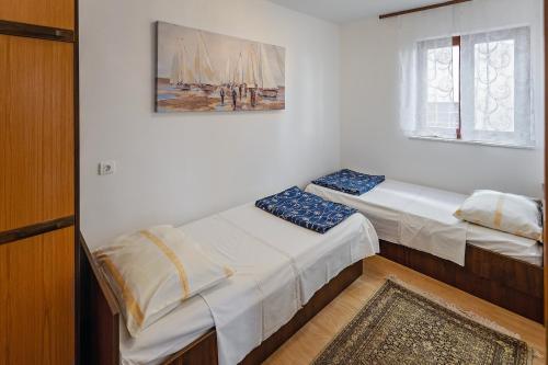 Apartmani Viktor Rogoznica