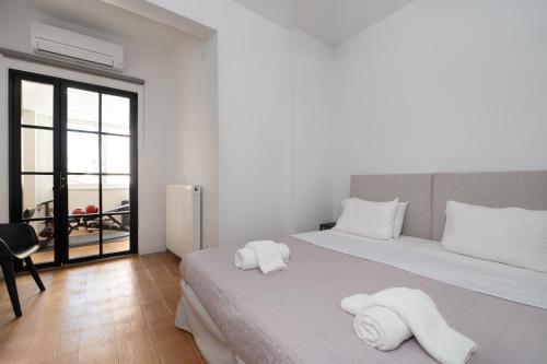 Psirri 3BR Luxury Residence with Athens View