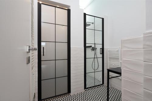 Psirri 3BR Luxury Residence with Athens View