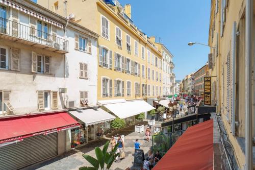 Nice Renting - 5bFRANCE - Luxurious Apartment Place Massena Promenade des Anglais