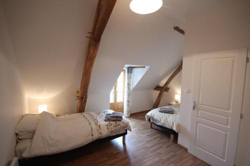 Posteľ alebo postele v izbe v ubytovaní Amazing renovated Loire Valley gite