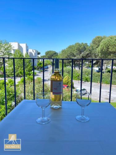 LE SAOMA, studio cabine, parking privé, climatisation