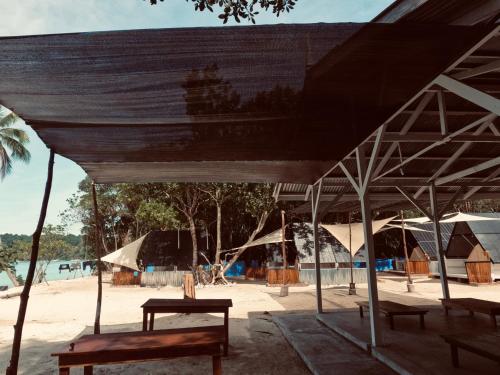 Loodusmaastik of the luxury tent lähedal