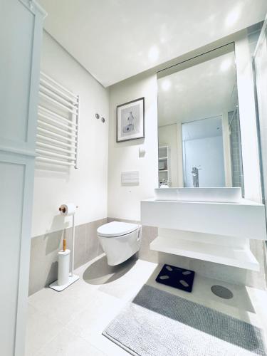 Bayline luxury spa and pool apartment