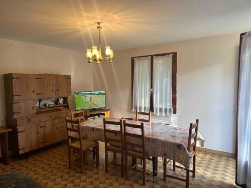 Vaste villa au coeur de la pinède