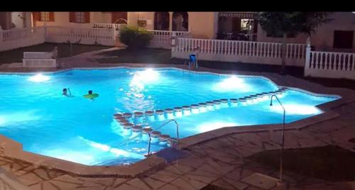 Piscine de l'établissement apartamento de Los Locos ou située à proximité