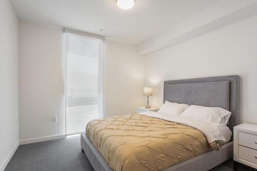Modern 1 bedroom Apartment Image