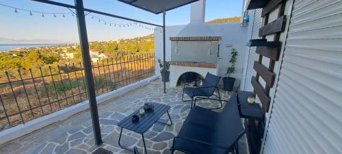 Gallery image of Ξενώνας Vasiliki-apartment 2 in Vathí