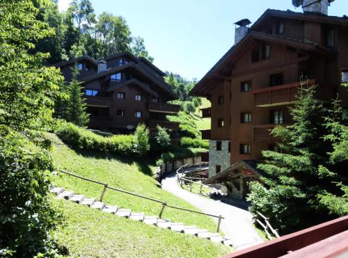 Photo de la galerie de l'établissement Résidence Fermes De Meribel Bat B - Appartement 3 pièces 6 personnes à Méribel Village aux pieds des pistes et accès à la piscine chauffée MAE-1706, à Les Allues
