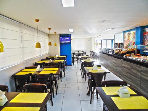 Εστιατόριο ή άλλο μέρος για φαγητό στο Expresso R1
