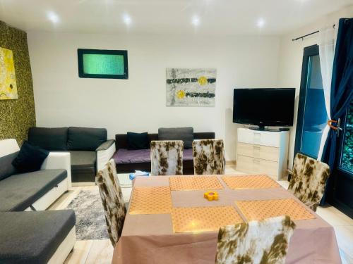 Photo de la galerie de l'établissement Joli duplex climatisé à 30min Paris, à Montmorency