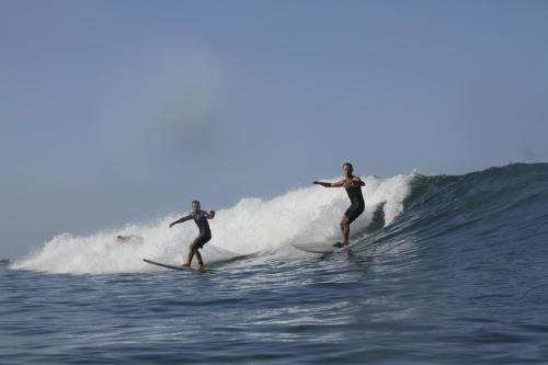 Επισκέπτες που μένουν στο Medewi Hady Surf Camp