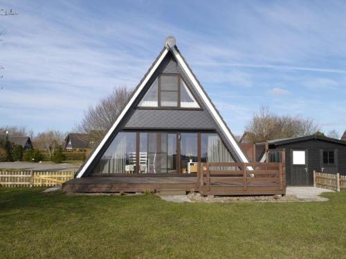 Hoone, kus puhkemaja asub