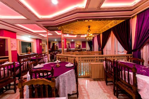 مطعم أو مكان آخر لتناول الطعام في Hotel Akouas
