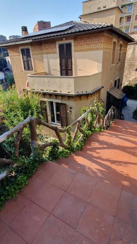 Foto Villa indipendente con giardino
