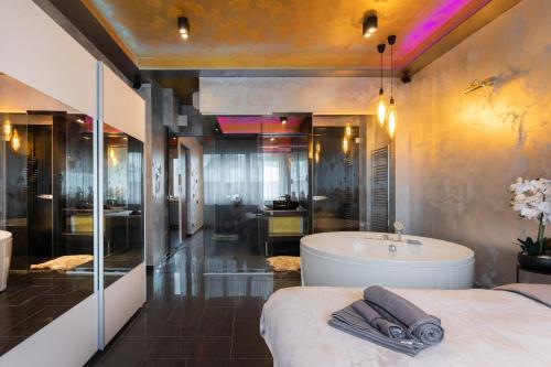 LUXOR,luxury,jacuzzi,main square,CENTRAL, Zagreb (updated prices 2024)