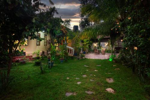 Gallery image of Serenity Surf House in Arugam Bay