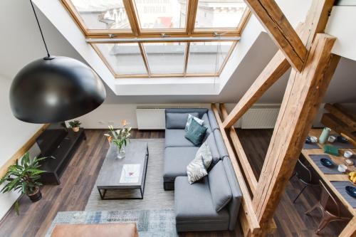 Ultimate Prague 1 experience - Duplex, Roof Top Terrace, Prague Castle View, free parking over weekends, AC!