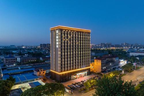 Pemandangan umum bagi Haimen atau pemandangan bandar yang diambil dari hotel