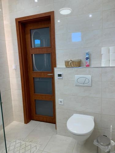 Koupelna v ubytování Fehér Orchidea Apartman