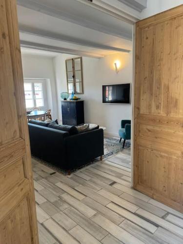ARAZY - Superb duplex old Antibes very central, AC, terrace