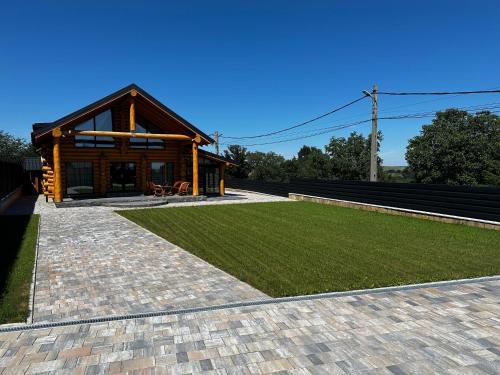 Κήπος έξω από το Vultur Chalet