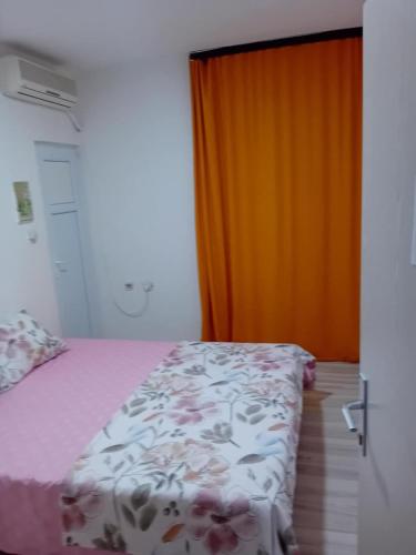 Apartmani Panorama 2にあるベッド