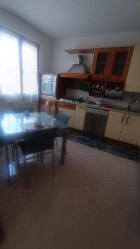 Кухня или мини-кухня в B&B Villetta Poggio
