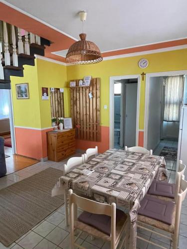 Dapur atau dapur kecil di Ili Vendégház
