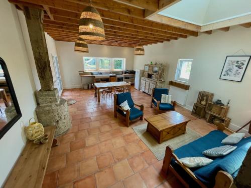 La Grange de l'écolieu du Turc - Piscine partagée