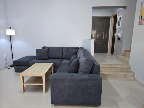 Χώρος καθιστικού στο Villa Mealina