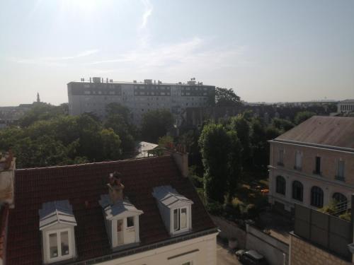 Udsigt til Saint-Denis eller udsigt til byen taget fra lejligheden