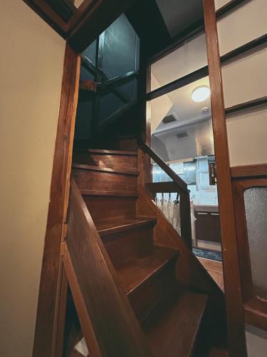 5min to Station, Best Value 3BR Sleeps 8, Quiet Area