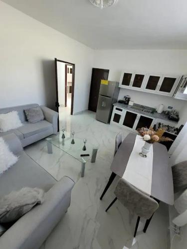 Кухня або міні-кухня у Close