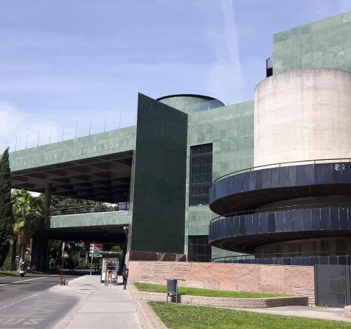 ACOGEDOR APARTAMENTO JUNTO PALACIO CONGRESOS
