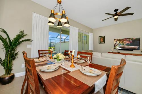 Cozy Disney Themed Townhouse 4BR Private Pool at Festival Resort photo 19