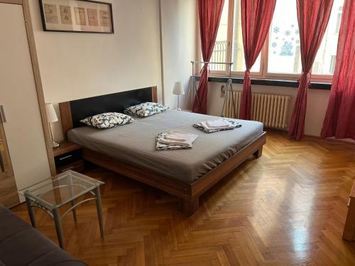 Ένα ή περισσότερα κρεβάτια σε δωμάτιο στο Centrum Apartment Ve Smečkách