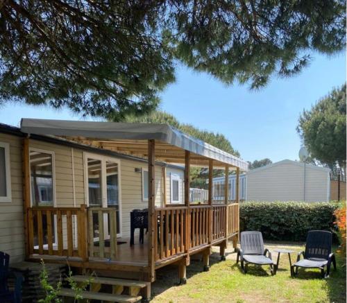 MH 639 6 à 7 personnes Tout équipé Climatisé Camping 4 étoiles Le Bois Dormant