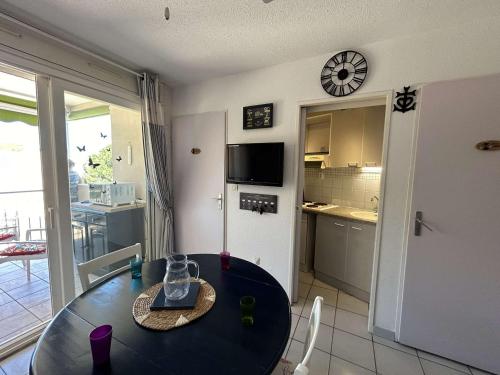 Appt 2 pièces avec terrasse, clim, piscine, parking à Port Camargue