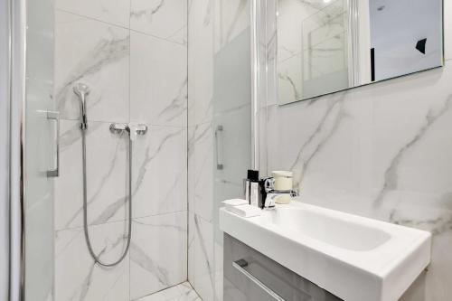 Beautiful Studio for 2P with A-C - Near Montmartre