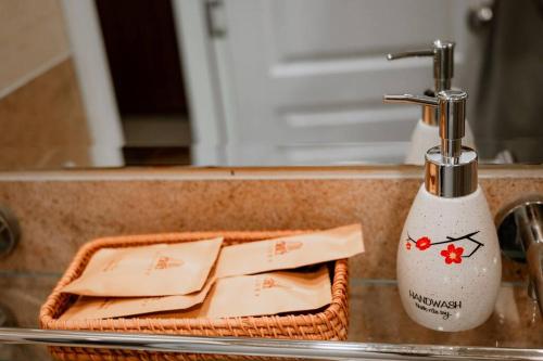 Φωτογραφία από το άλμπουμ του Monarchy Luxury Apartment 3 Bedroom in DaNang by Villuxy σε Da Nang