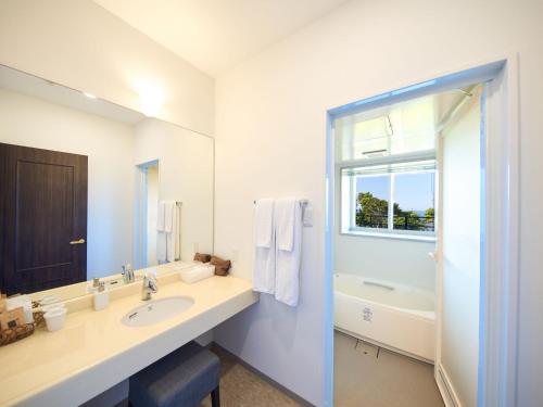 O baie la HOTEL HOLISTIC RESORT - Vacation STAY 34557v