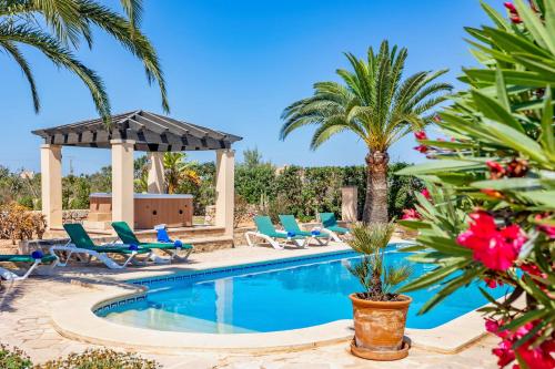 The swimming pool at or close to Can Talaia by dracmallorca