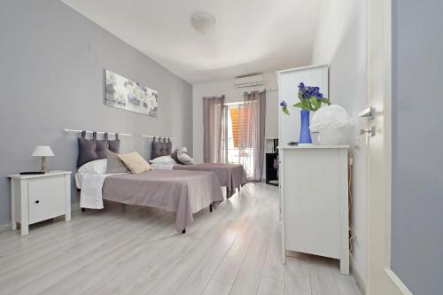 Victoria Apartment